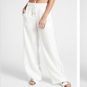 Cabo Linen Wide Leg Pant in Calla Lily